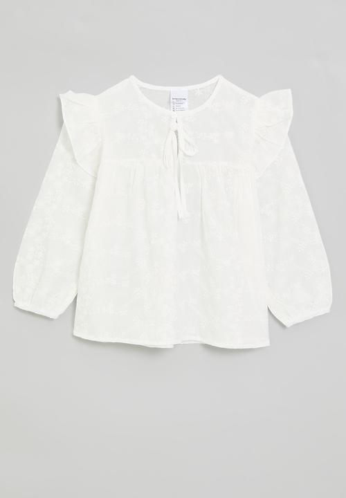Pop Candy - Broderie ruffle sleeve top - white