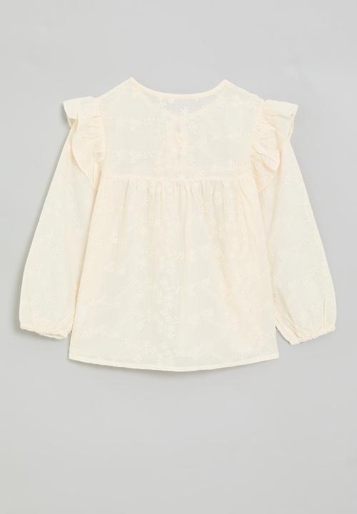 Pop Candy - Broderie ruffle sleeve top - seashell