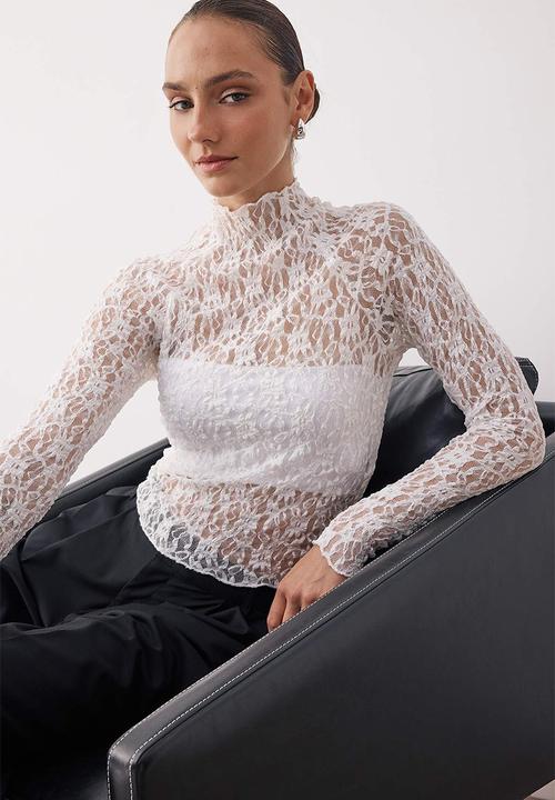 Trendyol - Fitted/Slim Fit Raglan Sleeve Lace Stretch Knitted Blouse - Ecru
