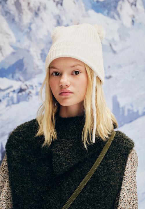 MANGO - Beanie Pompon - Light/Pastel Brown