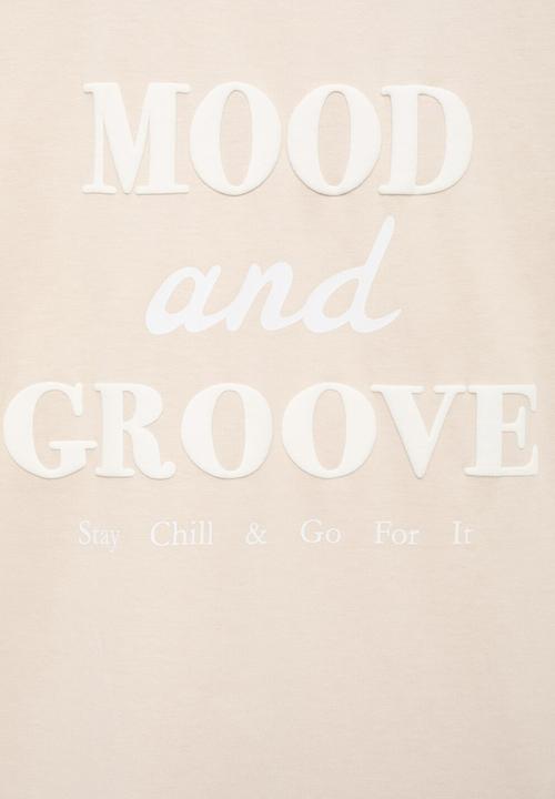 MANGO - T-shirt groove - light pastel brown