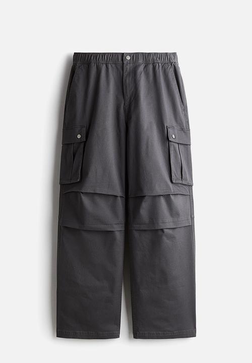 H&M - Loose fit cargo trousers - dark grey