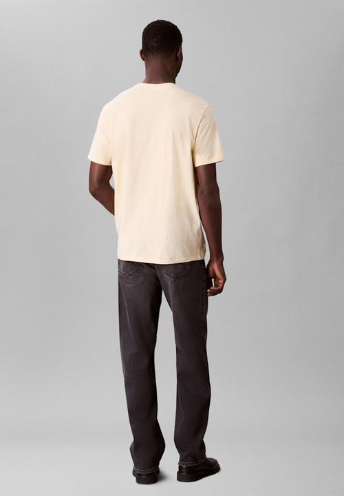 Calvin Klein - Ss Glitched Logo Eu Classic Tee - Sunlight