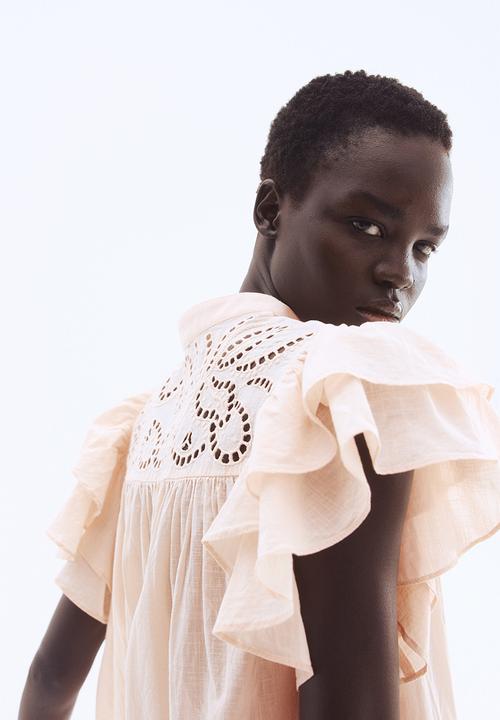 H&M - Flutter-sleeve dress with broderie anglaise - powder pink