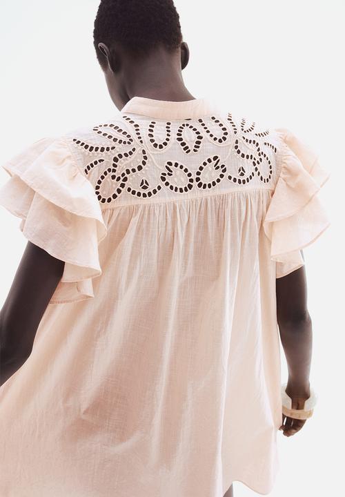 H&M - Flutter-sleeve dress with broderie anglaise - powder pink