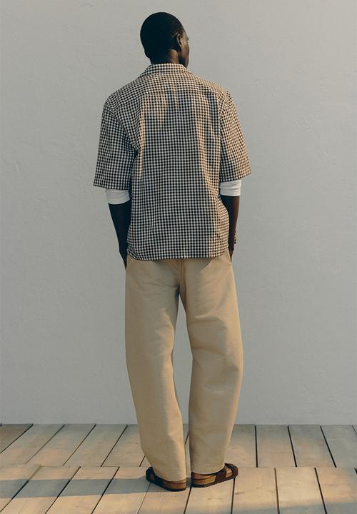 H&M - Regular fit short-sleeved shirt - brown gingham check
