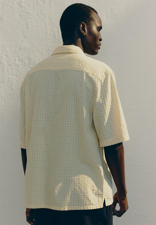 H&M - Regular fit short-sleeved shirt - yellow gingham check