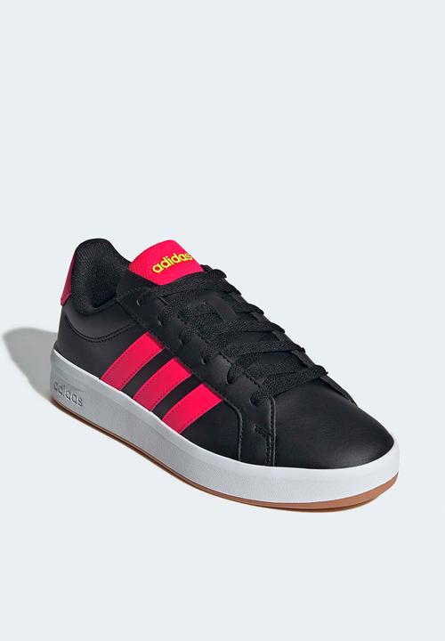 adidas Performance - Grand Court 3.0 J - Core Black/Lucid Red/Lucid Lemon