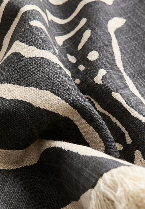 H&M - Fringed linen-blend cushion cover - light beige/zebra print