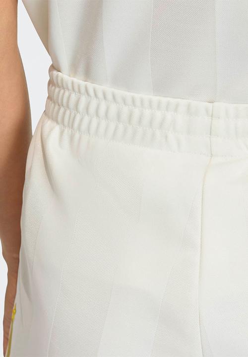 adidas Originals - 3S Fb Shorts - Off White