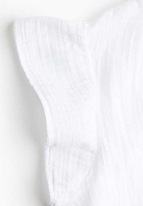 H&M - Flutter-sleeved muslin blouse - white