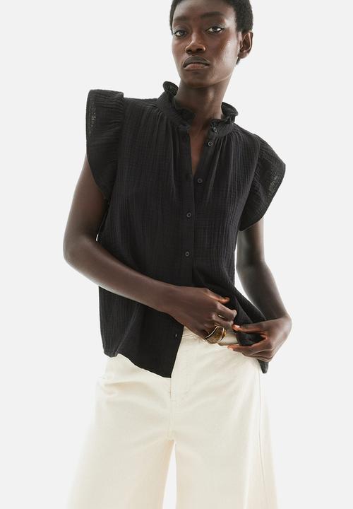 H&M - Flutter-sleeved muslin blouse - black