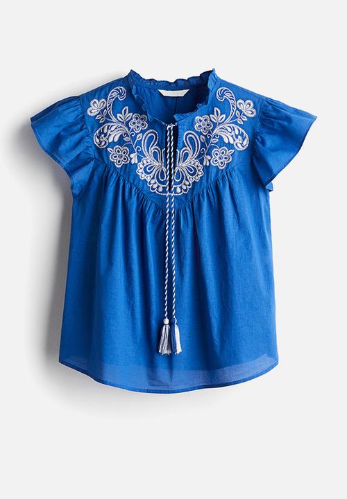 H&M - Embroidered blouse - bright blue & white