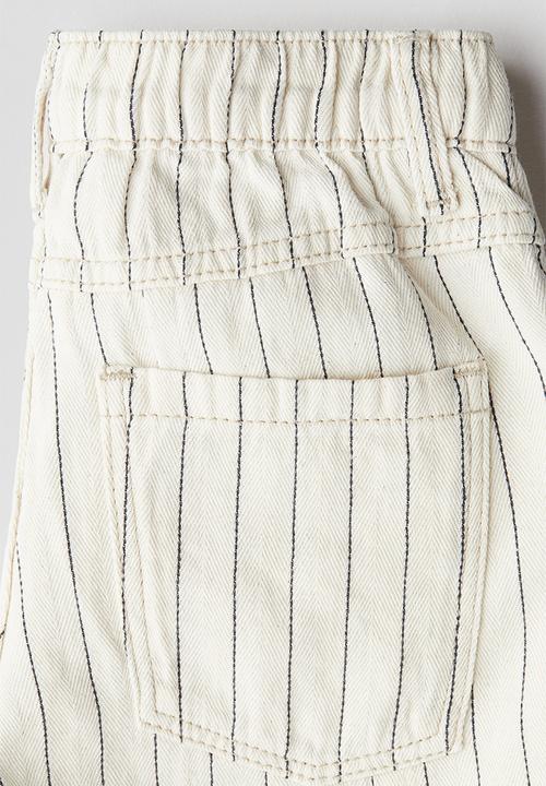 H&M - Loose fit denim shorts - cream/striped