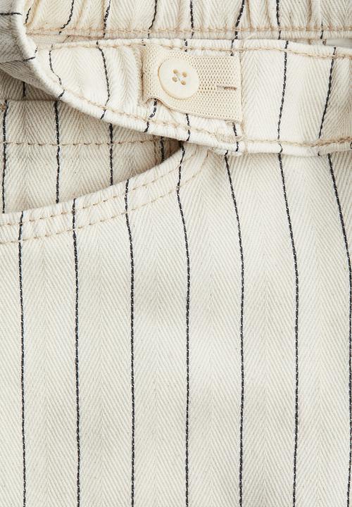 H&M - Loose fit denim shorts - cream/striped