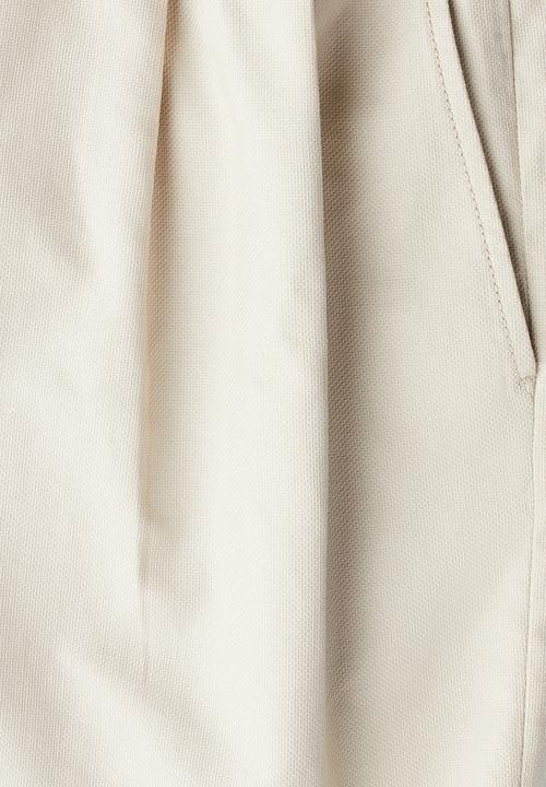 H&M - Relaxed fit linen-blend shorts - beige