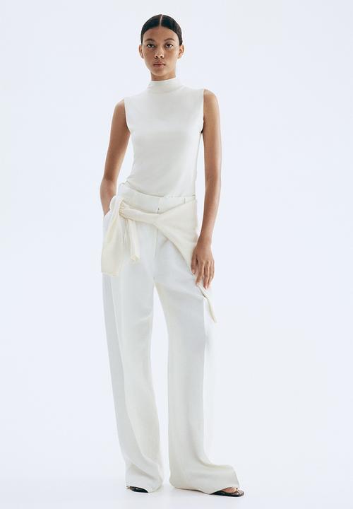 H&M - Sleeveless turtleneck top - white