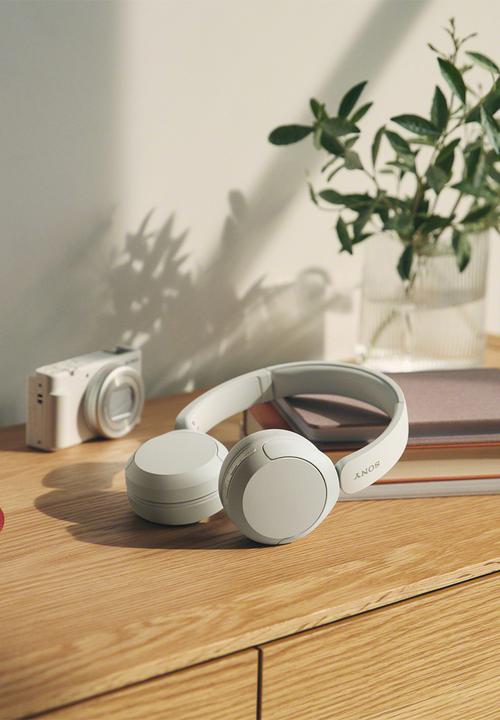 Sony - Sony WH-CH520 Bluetooth On-Ear Headphones - White