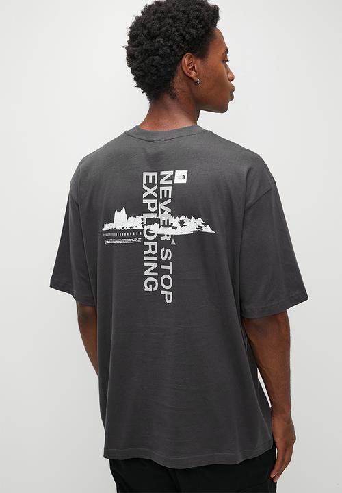 The North Face - S/S Digital Mo  Ntain Range Tee Oversize Fit - Anthracite Grey/Soft Purple-Tnf White (Eia)