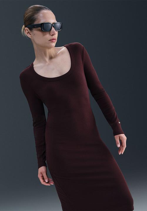 Nike - Tight Long-Sleeve Midi Dress - Burgandy