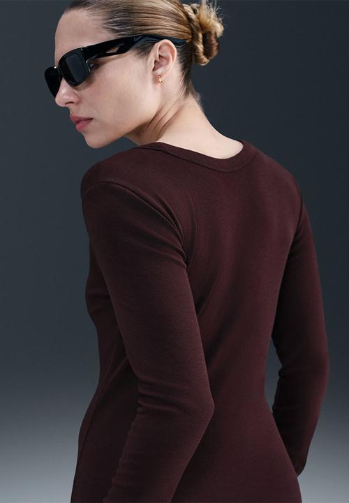 Nike - Tight Long-Sleeve Midi Dress - Burgandy