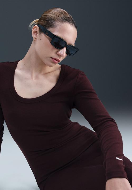 Nike - Tight Long-Sleeve Midi Dress - Burgandy