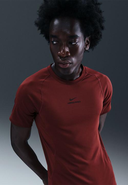 Nike - Nike Pro Training  Dri-FIT S/S Top - Dark TeaRed/Black