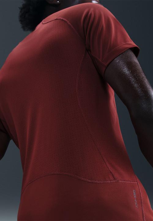 Nike - Nike Pro Training  Dri-FIT S/S Top - Dark TeaRed/Black