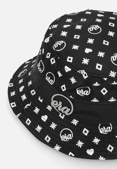 ERA by DJ Zinhle - Billy bucket hat  - black & white
