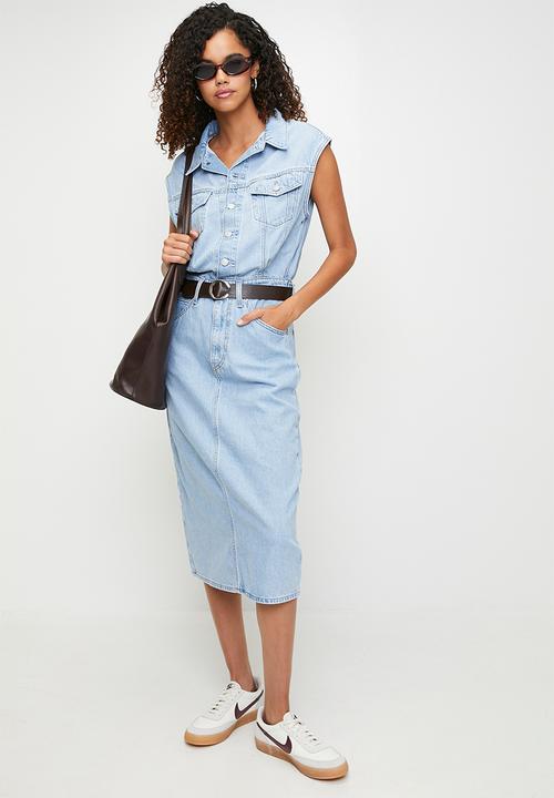 Levi’s® - Iconic Sleeveless Dress - Wrapped In Blue