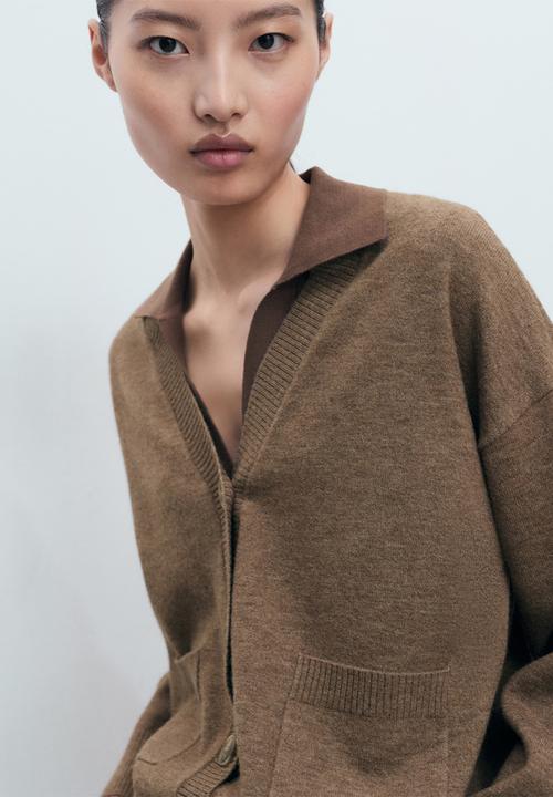 MANGO - Cardigan nekko - medium brown