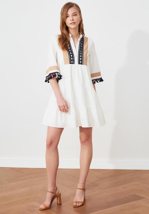 Trendyol - Mini Aline Woven Open Neck Dress - White