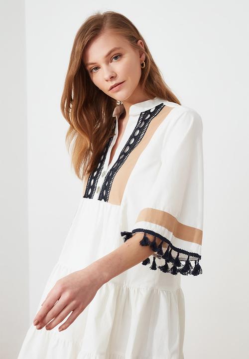 Trendyol - Mini Aline Woven Open Neck Dress - White