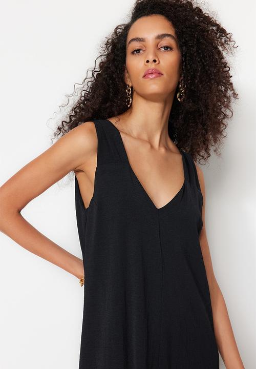 Trendyol - Midi Aline Woven Vee Relaxed Dress - Black