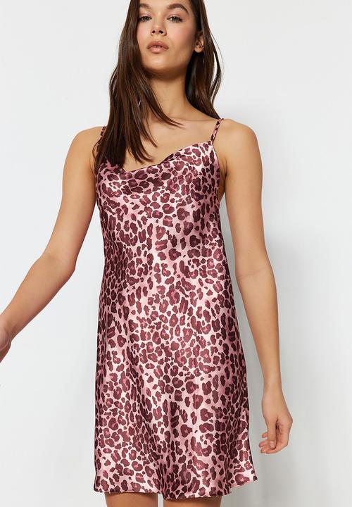 Trendyol - Leopard rope satin nightdress - pink-multicolor
