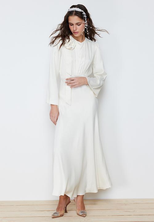 Trendyol - Maxi A line Woven Dress - Cream
