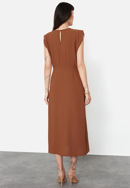 Trendyol - Midi Straight Cut Woven Snashed Dress - Brown