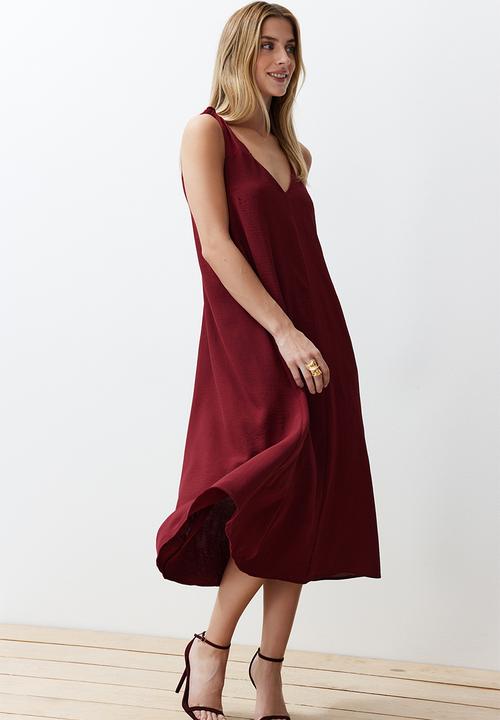 Trendyol - Midi Aline Woven Vee Relaxed Dress - Red