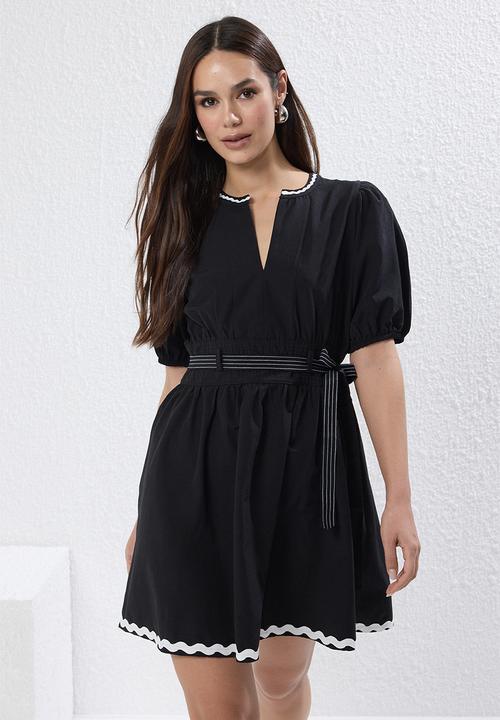 Trendyol - Mini Aline Woven Dress - Black