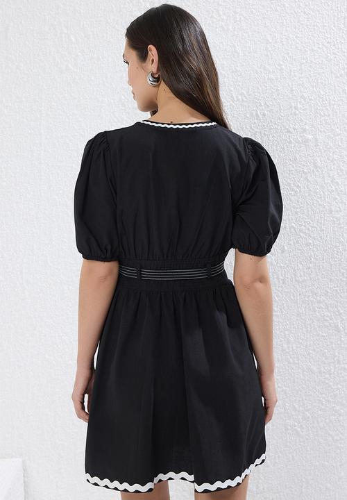 Trendyol - Mini Aline Woven Dress - Black