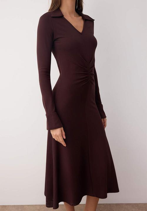 Trendyol - Midi Pencil knit V Neck Dress - Brown
