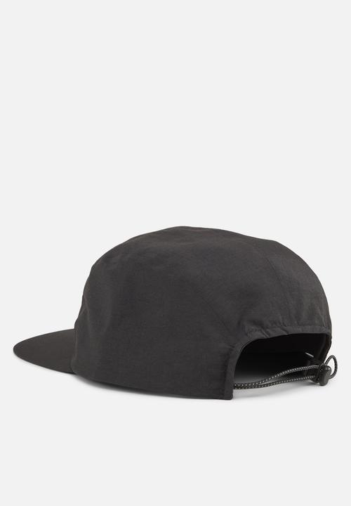 PUMA - PUMA FWD 5 Panel Cap - PUMA Black