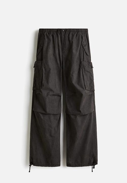 H&M - Loose fit parachute trousers - dark grey