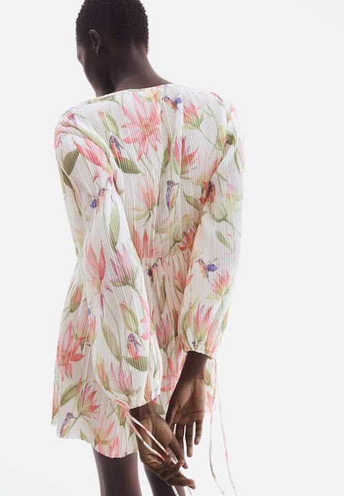 H&M - Plissé dress - cream floral