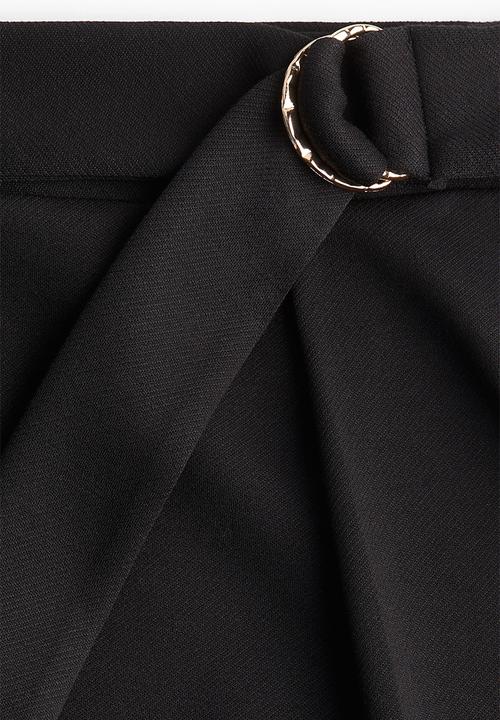 H&M - Belted shorts - black