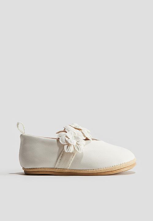 H&M - Appliquéd ballet pumps - white
