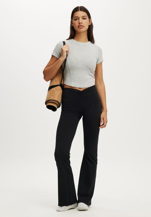 Cotton On - Active Rib Contour Tee - Light Grey Marle