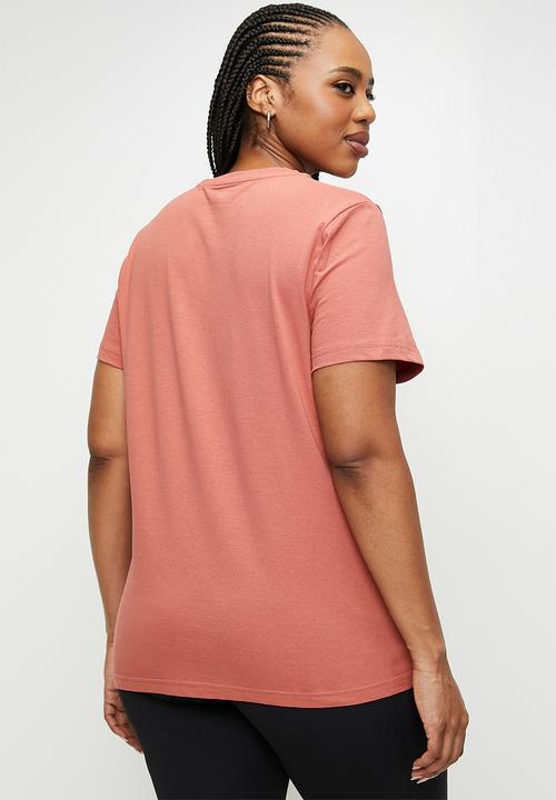 PUMA - Plus ESS No. 1 Logo Tee W - Exotic Red