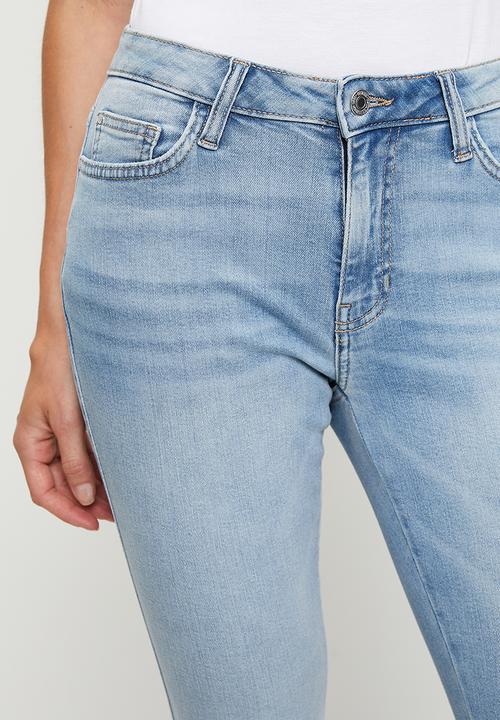 GUESS - Sa Curve Mid Rise - Light Wash