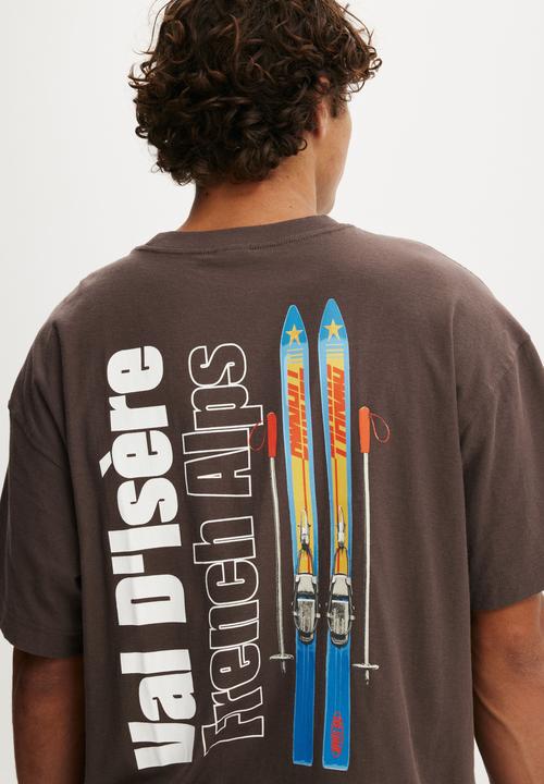 Cotton On - Box Fit Graphic T-shirt - Washed Chocolate/Val D Isere